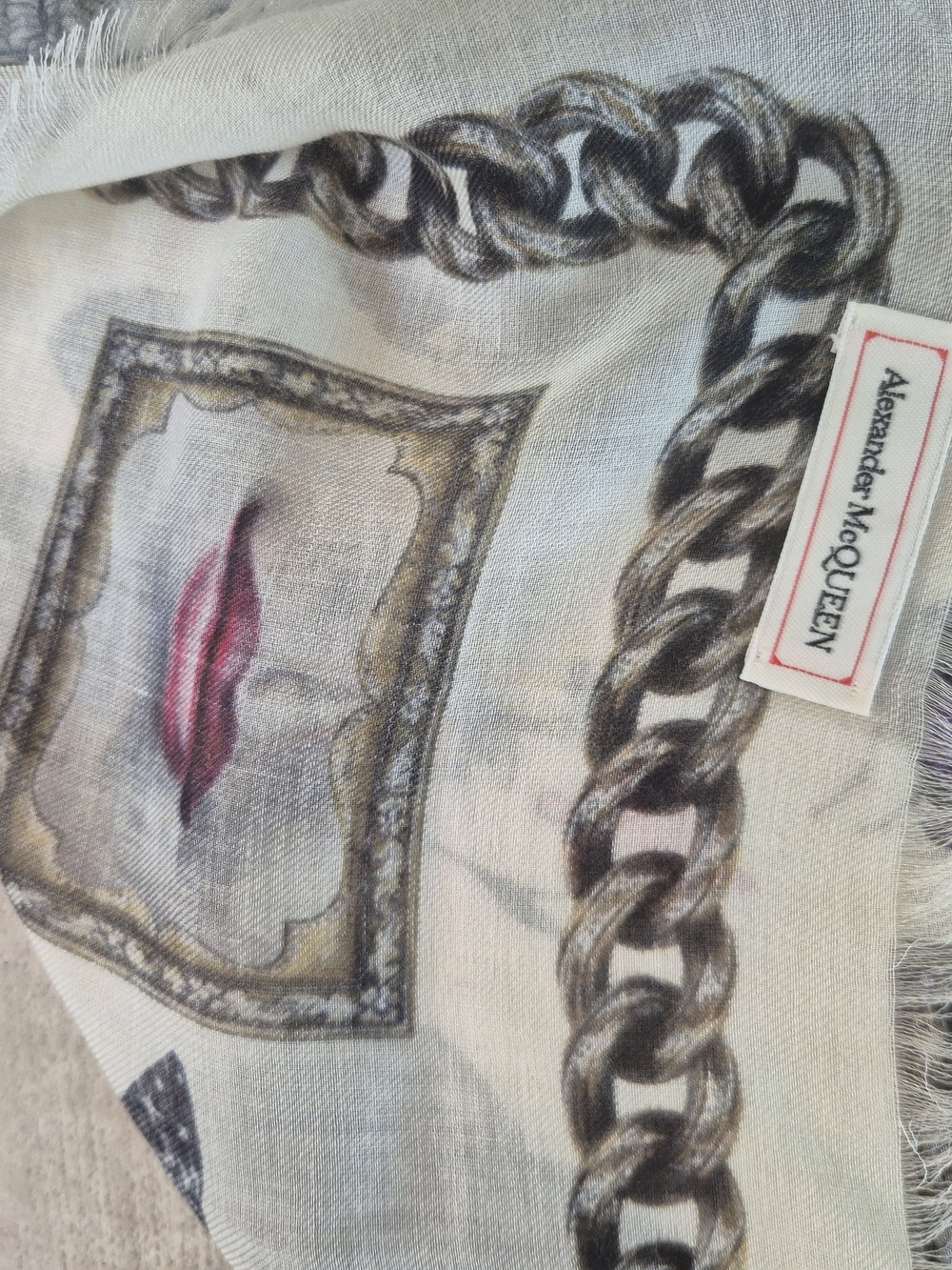 Alexander McQueen Cashmere Silk Cream Printed Portrait & Motif Scarf - Picture 3 of 4